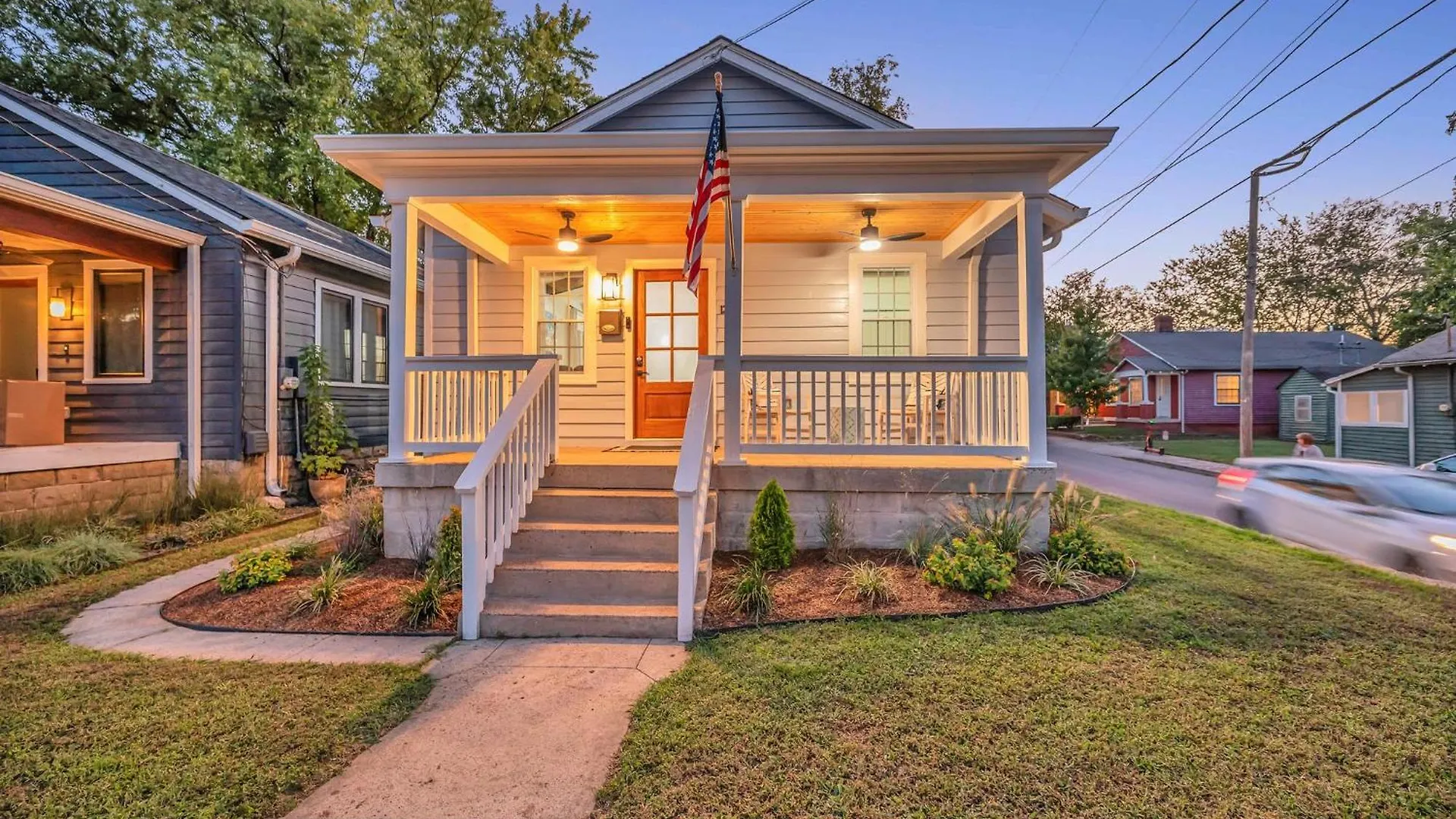 Fully Furnished Bungalow With Deck Near City Center Nashville United States